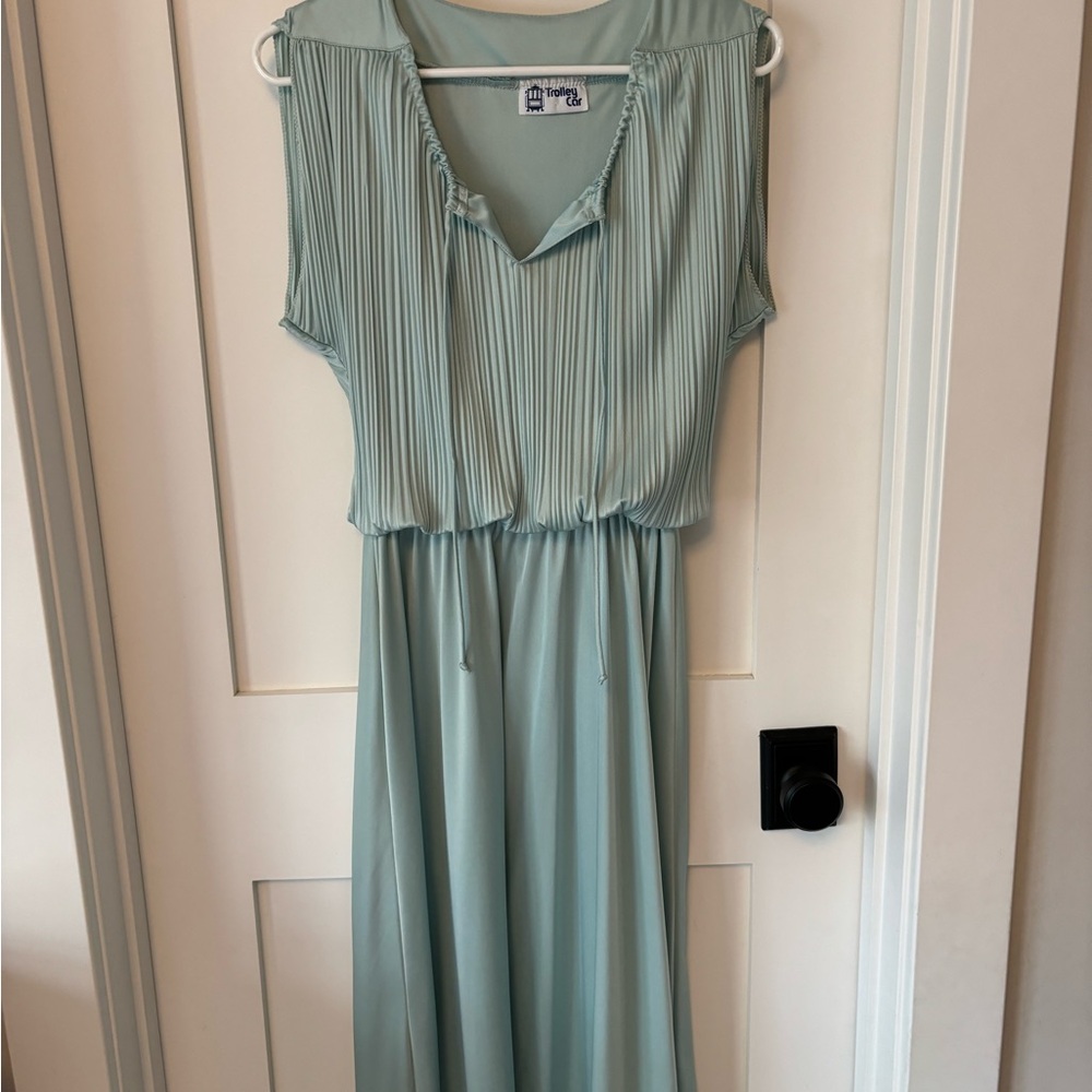 Vintage Trolley Car Elegant Pleated Dress in Mint Green